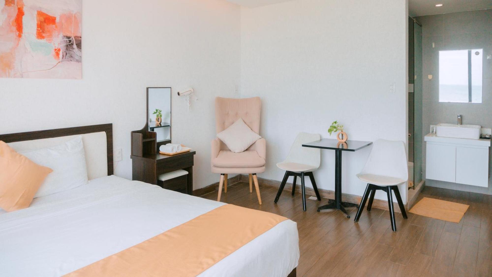Horizon Front Hotel Da Nang